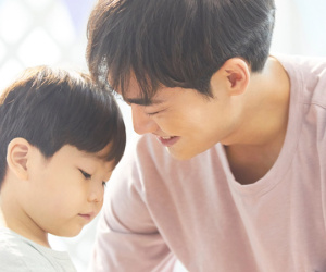 Đến nhà bạn trai, tôi sửng sốt khi biết anh đang chăm sóc 2 đứa nhỏ
