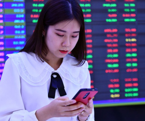 Giới đầu tư thận trọng chờ tín hiệu thế giới năm 2023