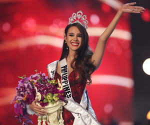 Rộ tin Catriona Gray sẽ thay thế Steve dẫn dắt Miss Universe