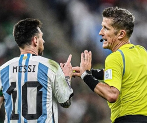 Lộ trọng tài trận Croatia vs Argentina, Messi và đồng đội nhận cảnh báo