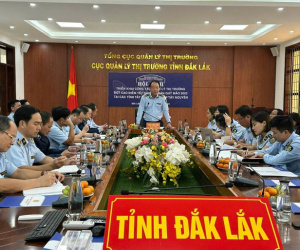 Yêu cầu giám sát xăng dầu, đảm bảo nguồn cung dịp cuối năm