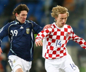 Lịch sử đối đầu Argentina vs Croatia: Messi, Modric và lần chạm trán không thể quên 16 năm trước
