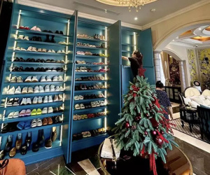 Đoàn Di Băng gây choáng để lộ tủ giày dép hiệu cao như núi