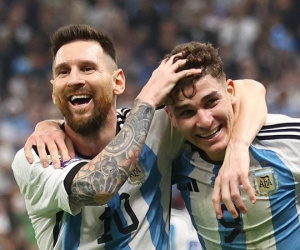 Messi, Alvarez rực sáng đưa Argentina vào chung kết