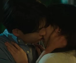 Khán giả đồng loạt kêu gọi ekip Cậu Út Nhà Tài Phiệt cắt cảnh hôn giữa Song Joong Ki và nữ chính