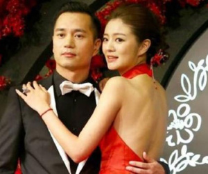 Chồng tỷ phú của An Dĩ Hiên mất bình tĩnh, liên tục kêu oan khi bị tòa cáo buộc 83 tội danh, nữ diễn viên tiếp tục vắng mặt