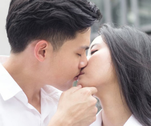 Trào lưu hẹn hò lạ của giới trẻ Trung Quốc: Hẹn người lạ hôn một lần rồi... đường ai nấy đi