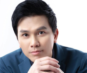 Ca sĩ Mạnh Quỳnh khốn khổ sau khi Phi Nhung qua đời