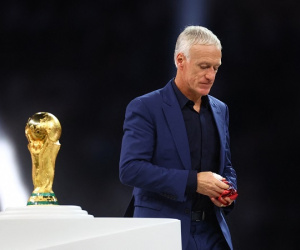 HLV Deschamps thừa nhận dịch cúm khiến Pháp mất phong độ ở chung kết World Cup