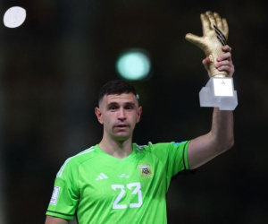 Thủ môn hay nhất World Cup 2022 từng bị Việt Nam sút tung lưới
