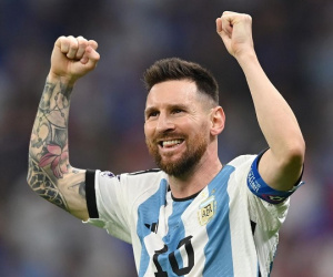 Trọng tài lại ưu ái Argentina khi công nhận bàn thắng gây tranh cãi của Messi