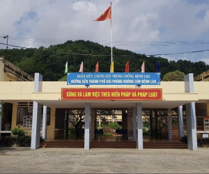 Cán bộ, nhân viên y tế 'tố' phải nộp 4 triệu đồng kèm hồ sơ xét duyệt bậc lương