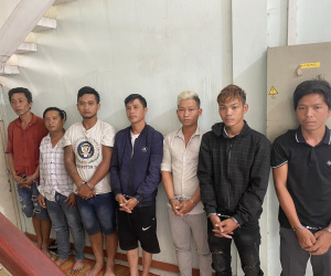 Mâu thuẫn tiền công, nhóm thợ đâm chết vợ cai thầu