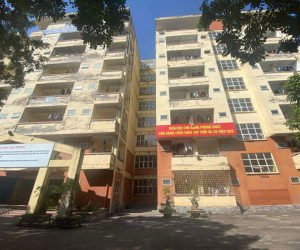 Hơn 1.300 sinh viên ĐH Hải Phòng vẫn mắc kẹt trong ký túc xá mất an toàn