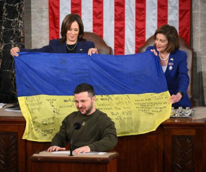 Ông Zelensky tuyên bố 'không bao giờ đầu hàng', kêu gọi Mỹ tăng viện trợ