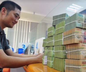 Sau động thái của Ngân hàng Nhà nước, hàng loạt nhà băng giảm lãi suất huy động