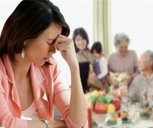Lấy chồng được vài tháng, cô vợ 'nổi đóa' vì chồng không ăn Tết đầu ở nhà vợ: 'Có ai khổ như em không'