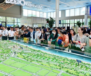 Tập đoàn Novaland cho biết có 32.000 tỉ đồng gửi ngân hàng nhưng không thể dùng để trả nợ