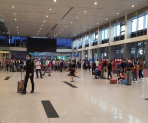 Hút thuốc lá trên máy bay, 2 hành khách bị cấm bay 9 tháng