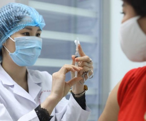 Ngày 29/12: Số mắc COVID-19 mới tăng gần gấp đôi, 35 F0 nặng thở oxy