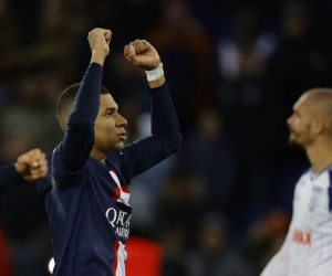 Neymar bị đuổi, Mbappe giúp PSG thắng ở phút 96