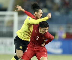 HLV Park Hang-seo: 'Bóng đá khác với bóng chuyền, Văn Hậu không cố ý hại đối phương'