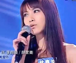 Một nữ ca sĩ nổi tiếng showbiz bị bắt vì hành vi lừa đảo và chiếm đoạt tài sản