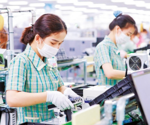 Bộ Tài chính đề xuất tiếp tục hỗ trợ tài khóa để phát triển kinh tế