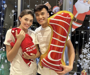 Vợ mẫu Tây và Bùi Tiến Dũng hạnh phúc ngọt ngào bên con trai