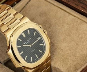 Tiếp viên hàng không thử việc 'xoáy' 2 đồng hồ hàng hiệu trong khách sạn hạng sang