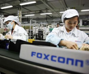 Foxconn không còn là nhà lắp ráp độc quyền iPhone 15 Pro