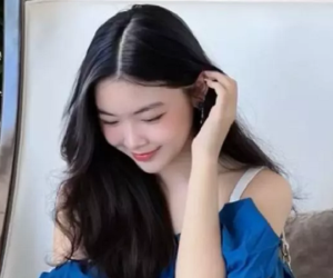 Con gái MC Quyền Linh khoe ảnh đời thường, phát sốt ngoại hình