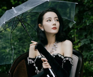 Sở hữu khối tài sản khủng nhưng Địch Lệ Nhiệt Ba nhất quyết không mua nhà, lý do khiến fans xót xa