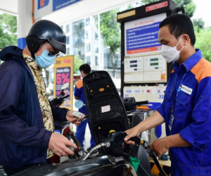 Vì sao giá xăng tăng 2 lần liên tiếp trong 3 ngày đầu năm 2023?