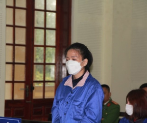 Người đàn bà mê 'đỏ đen' chiếm đoạt tiền tỷ khi chơi bát phường