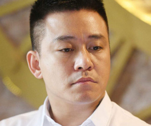 Vừa mới nhận 'quà', Tuấn Hưng phải 'cầu cứu' Duy Mạnh vì gặp 'sự cố' trên mạng xã hội