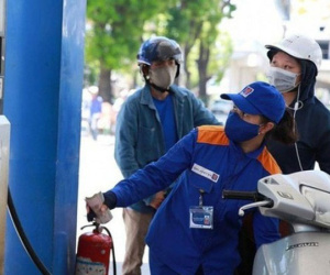 Đề xuất doanh nghiệp được tự quyết giá bán lẻ xăng dầu
