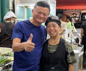 Tỷ phú Jack Ma tái xuất hiện trên đường phố Bang Kok sau thời gian dài 'im hơi lặng tiếng'