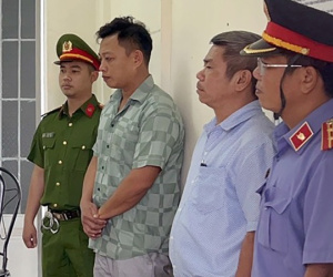 Bắt phó chánh văn phòng huyện ở Khánh Hòa về hành vi nhận hối lộ