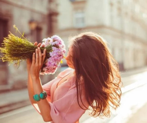 Đàn bà sau khi kết hôn hạnh phúc hay không, cứ nhìn 4 điểm này sẽ rõ