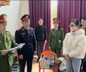 Bắt giam 1 nữ cán bộ ngân hàng có dấu hiệu lừa đảo hơn 70 tỉ đồng