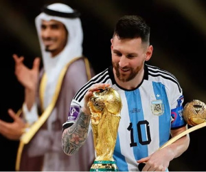 Messi nhận đề nghị 'khủng' hơn Ronaldo để sang Saudi Arabia chơi bóng
