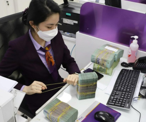 Doanh nghiệp bất động sản, ngân hàng, chứng khoán: Thưởng Tết 'nóng, lạnh' ra sao?