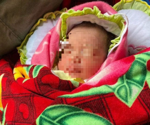 Bé sơ sinh bị bỏ rơi bên miệng cống là con cán bộ xã?