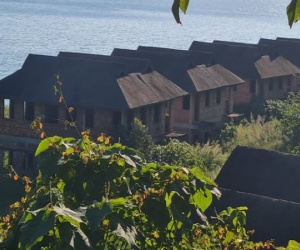 Ám ảnh loạt biệt thự bỏ hoang dưới chân núi Sơn Trà