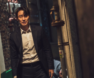 Joo Ji Hoon tái xuất, cùng Park Sung Woong rượt đuổi báo thù nghẹt thở dịp Tết