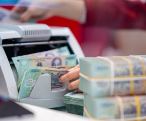 Ngân hàng Nhà nước bơm ròng tiền khi lãi suất qua đêm tăng mạnh