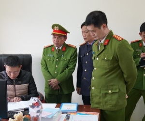 Hòa Bình: Khởi tố vụ 'nhận hối lộ' tại Trung tâm đăng kiểm 28-01S