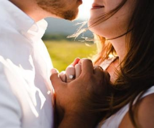 Quý bà và cái kết đắng cay sau cuộc tình mật ngọt với trai trẻ