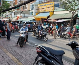 Bắt tại trận đối tượng vờ hỏi mua rồi cướp tại tiệm vàng
